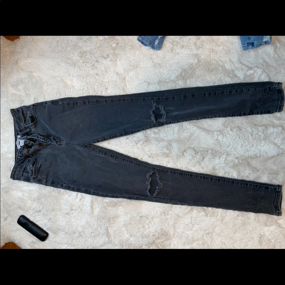 Forever 21 Black Jeans Size 24